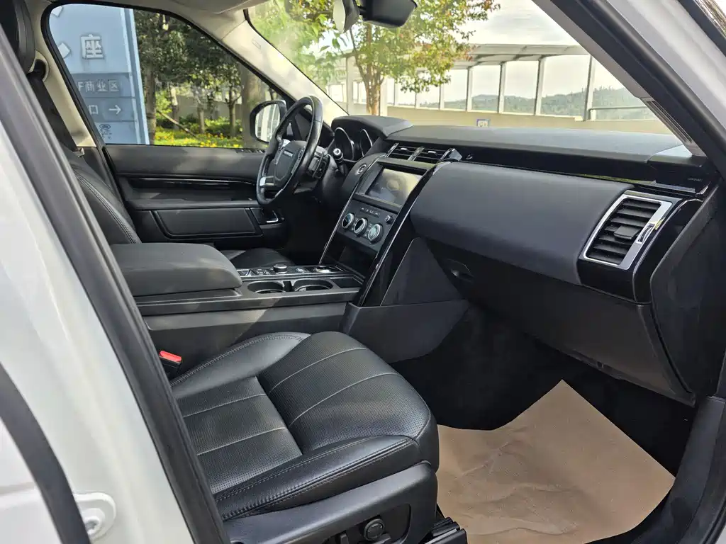 Land Rover Discovery 2019 3.0 SC V6 SE