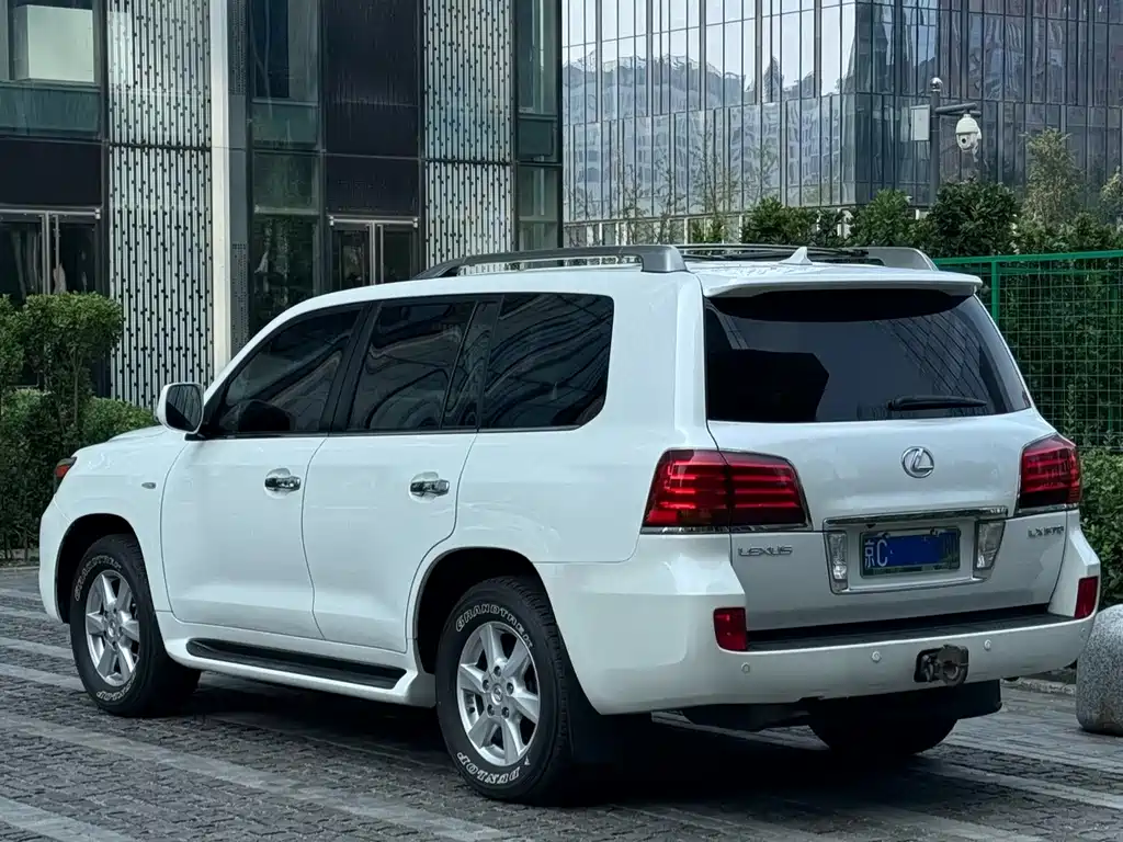 Lexus LX — миниатюра 4