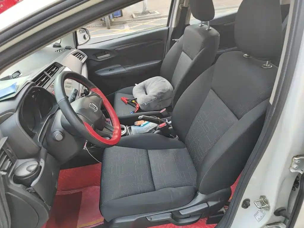 Honda Fit — миниатюра 18