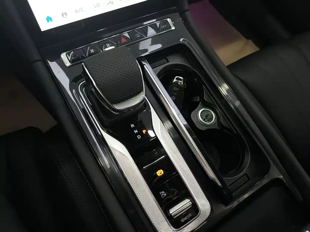 Hongqi Hongqi H5 PHEV — миниатюра 14