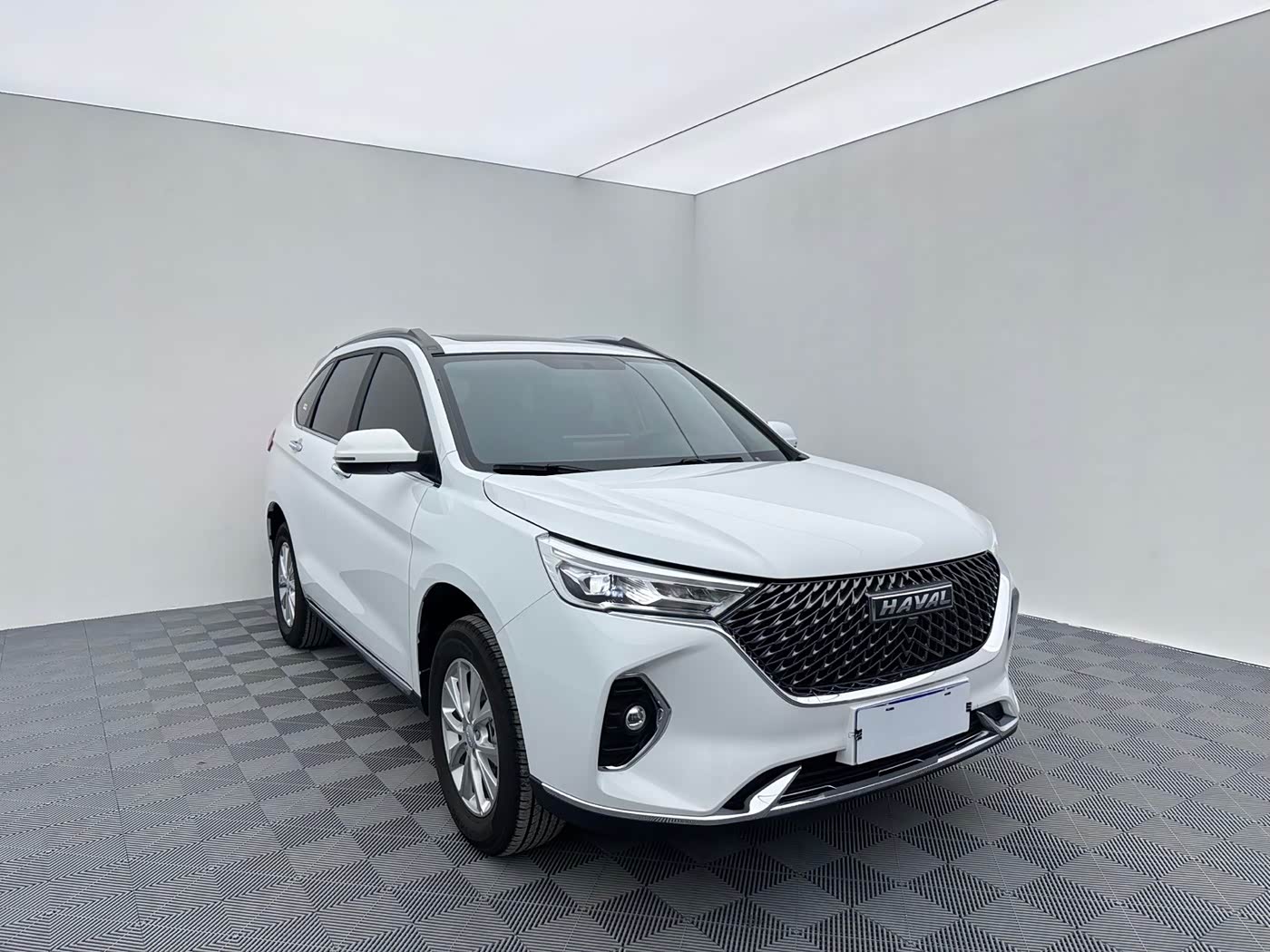 Haval Haval M6 1.5 л 2022 г. Белый, пробег 4000 км