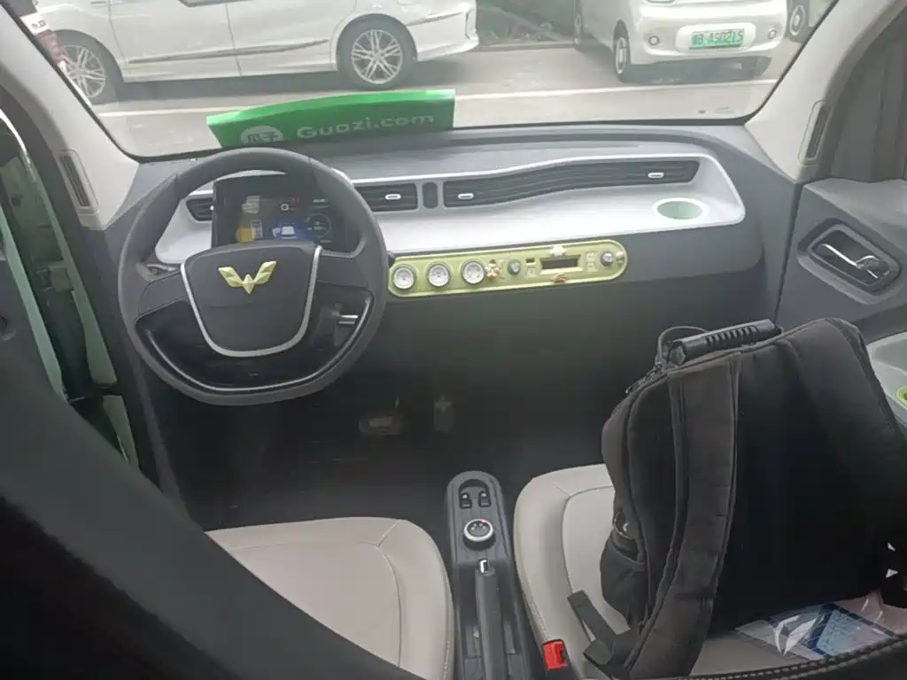 Wuling MINIEV — миниатюра 10
