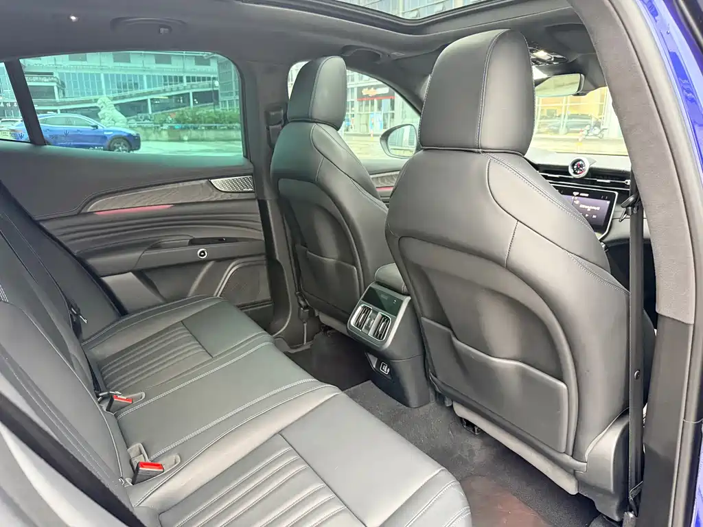 Maserati Grecale — миниатюра 14