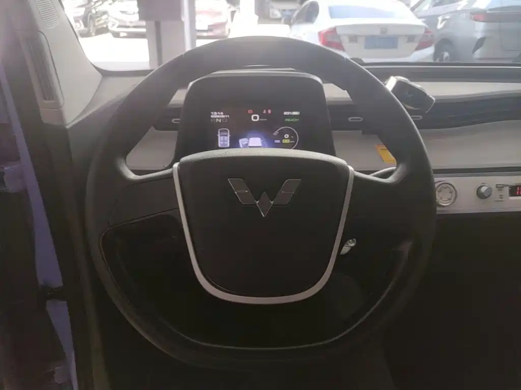 Wuling MINIEV — миниатюра 11
