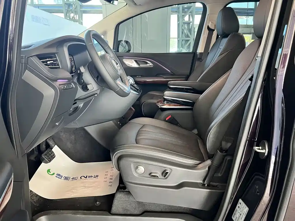 Hongqi Hongqi HQ9 PHEV — миниатюра 23