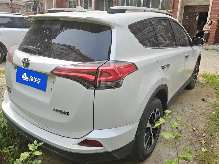 Toyota RAV4 2016 2.0L CVT V