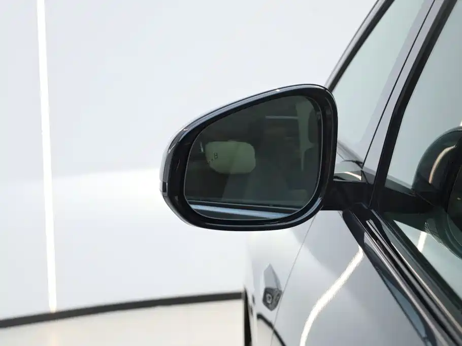 Li Auto Li MEGA — миниатюра 17