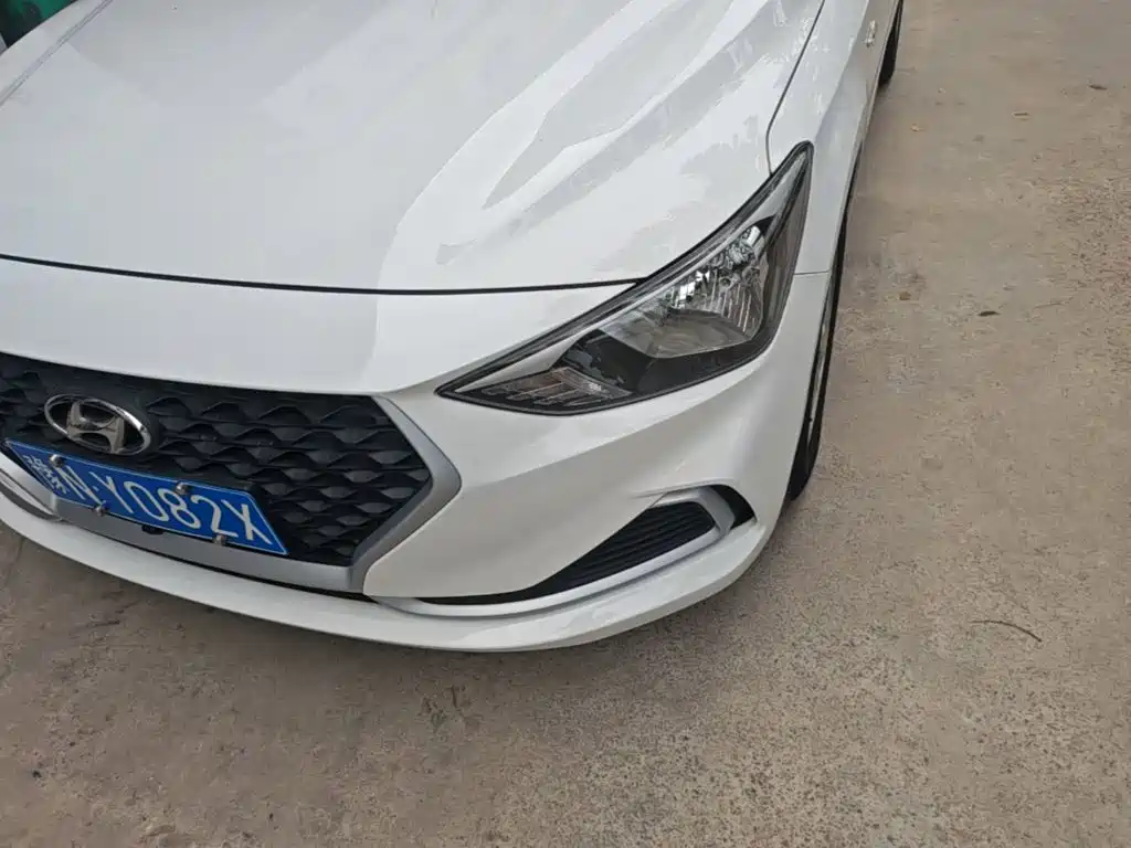 Hyundai Elantra — миниатюра 24