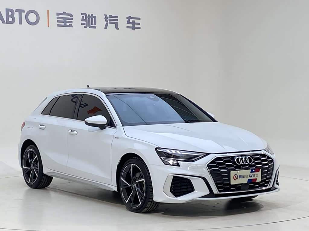 Audi A3 1.4 л 2022 г. Белый, пробег 20700 км