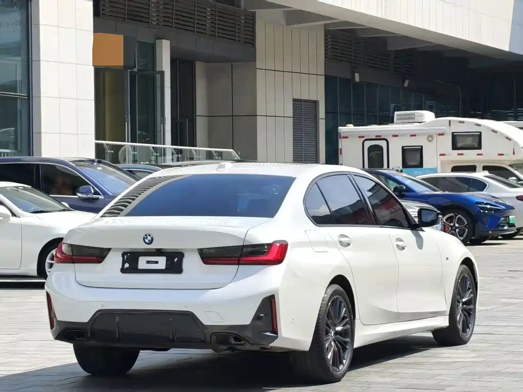 BMW 3 Series — миниатюра 9