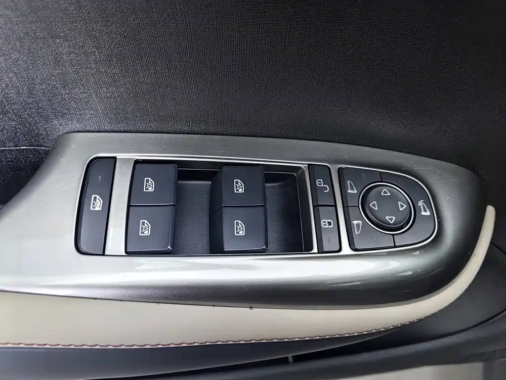 BYD Dolphin — миниатюра 9