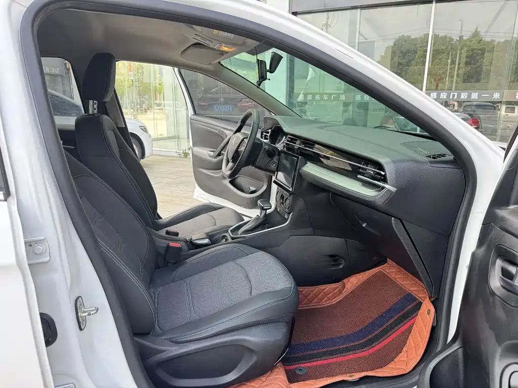 Citroen C3-XR - фото 7