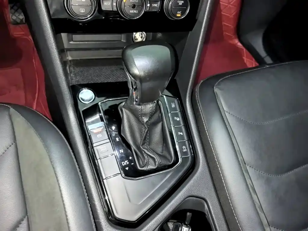 Volkswagen Tiguan L — миниатюра 14