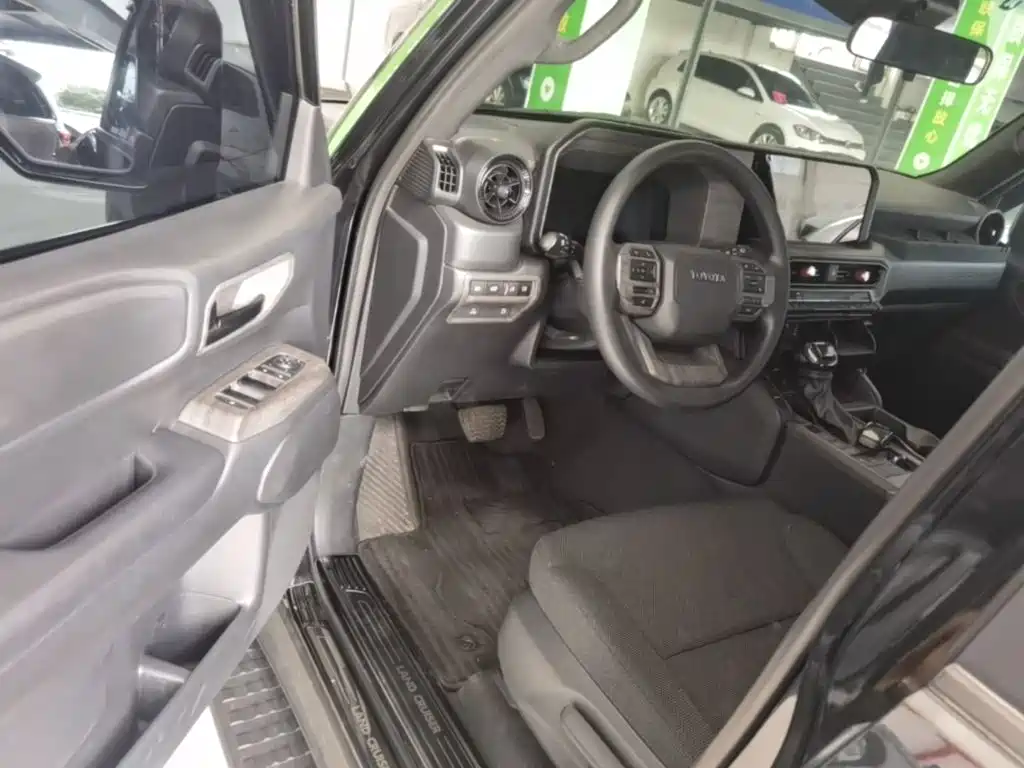 Toyota Prado — миниатюра 16