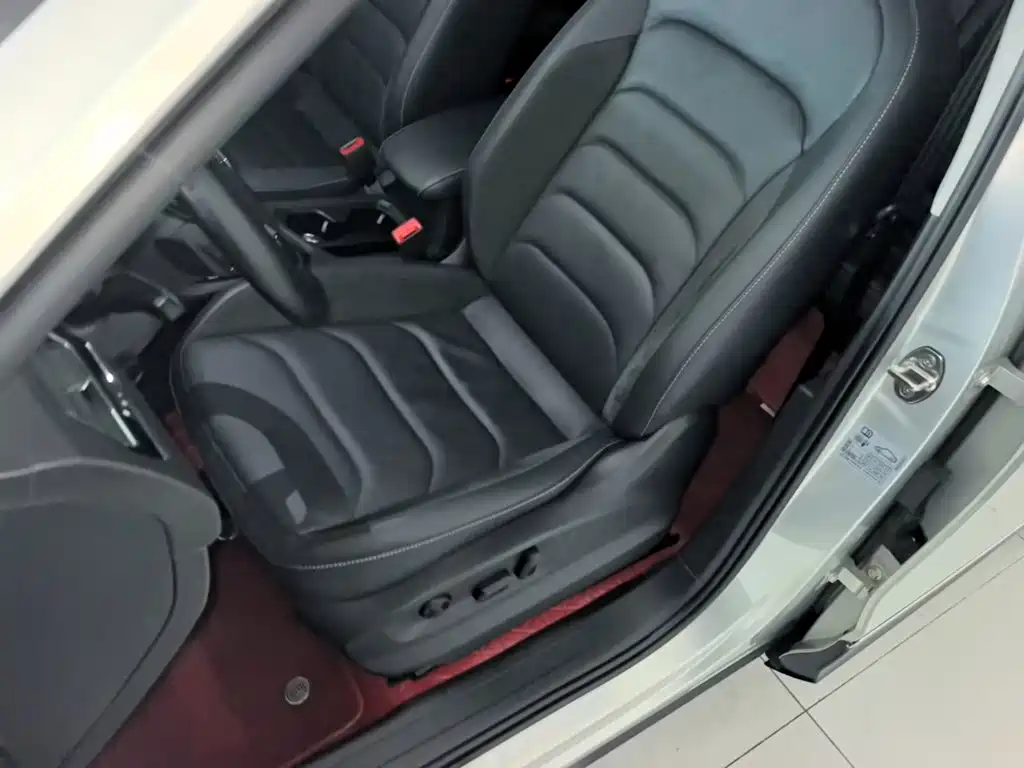 Volkswagen Tiguan L — миниатюра 15
