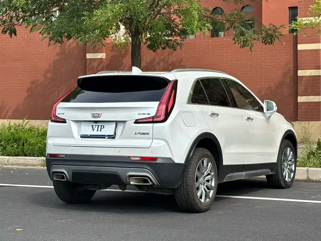 Cadillac XT4 — миниатюра 8