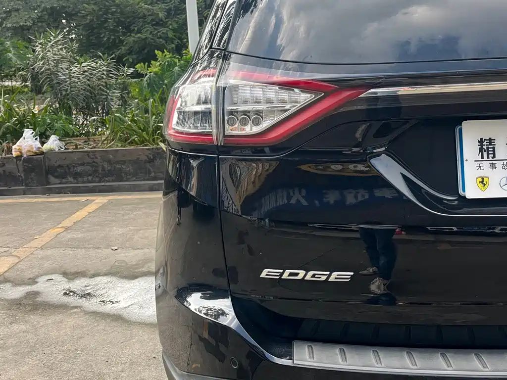 Ford Edge — миниатюра 11