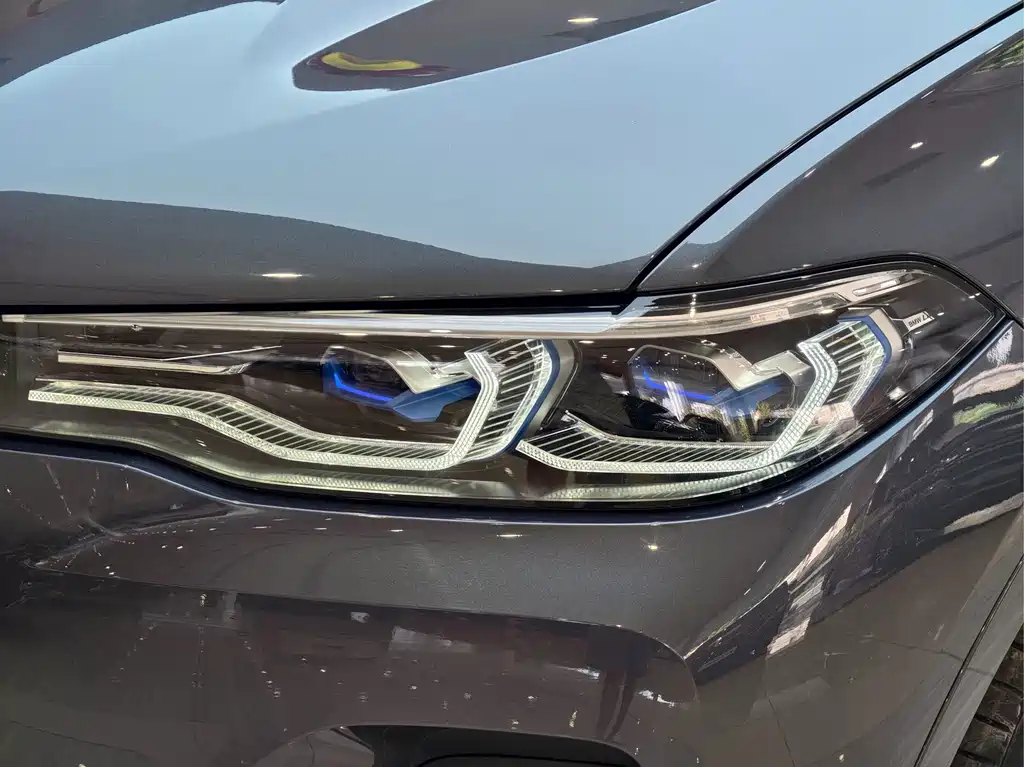 BMW X7 — миниатюра 25