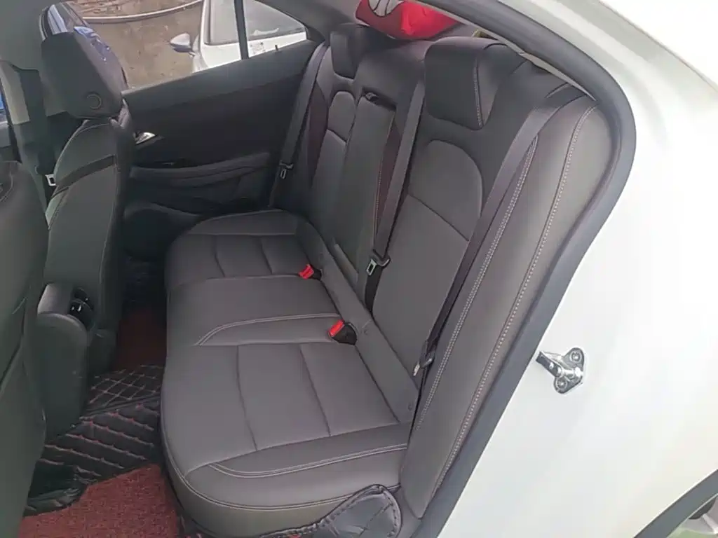 Chevrolet Malibu — миниатюра 17