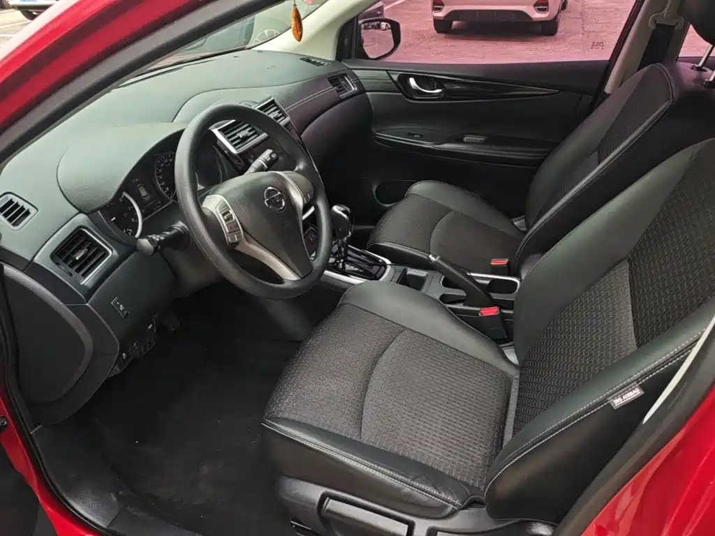Nissan Tiida — миниатюра 15