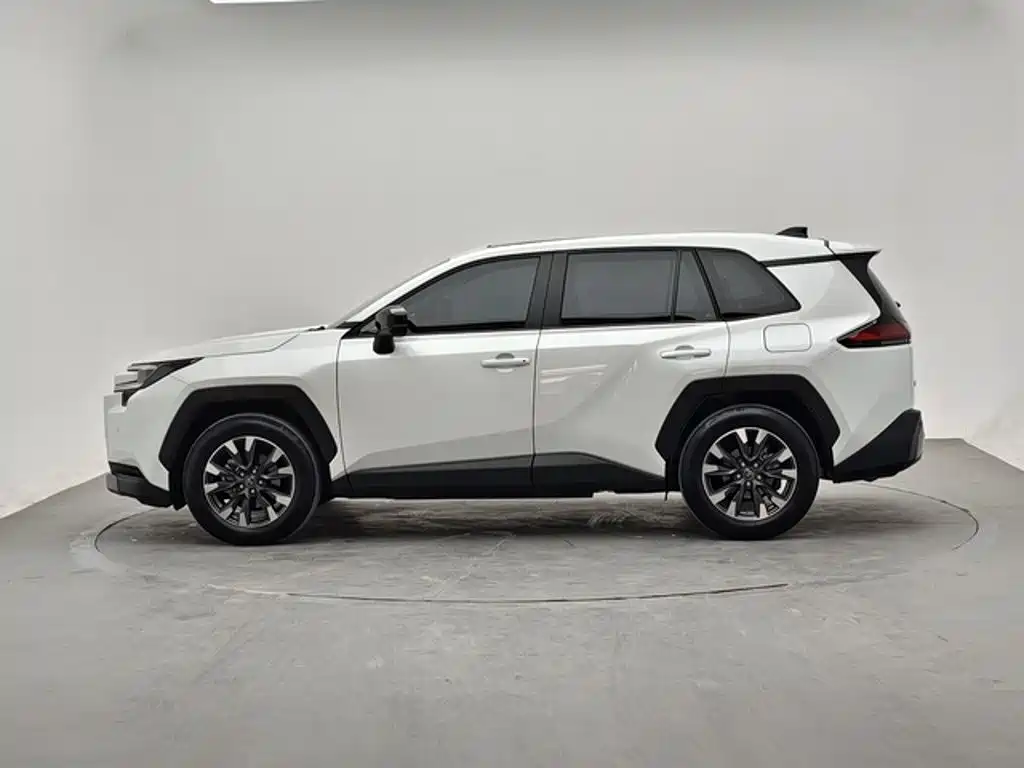 Toyota RAV4 — миниатюра 2