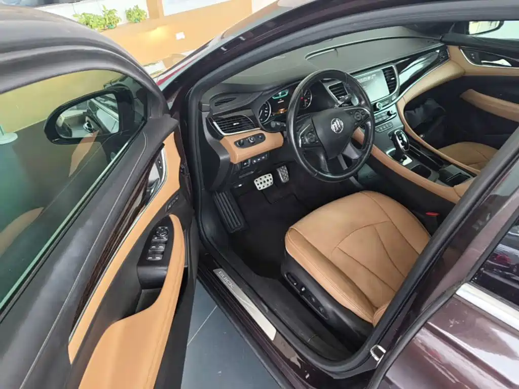 Buick LaCrosse — миниатюра 12