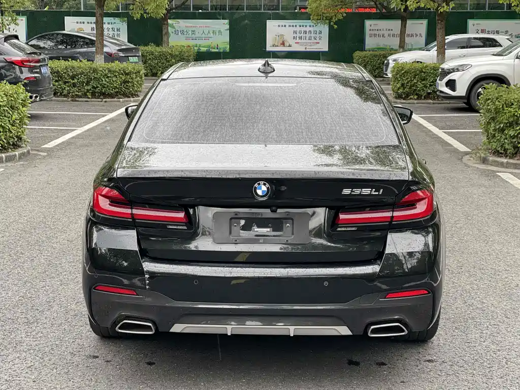 BMW 5 SERIES