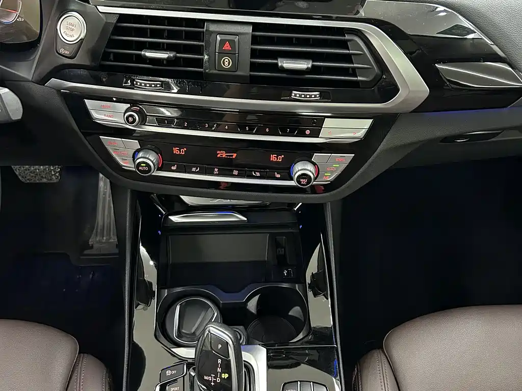 BMW X3 — миниатюра 15
