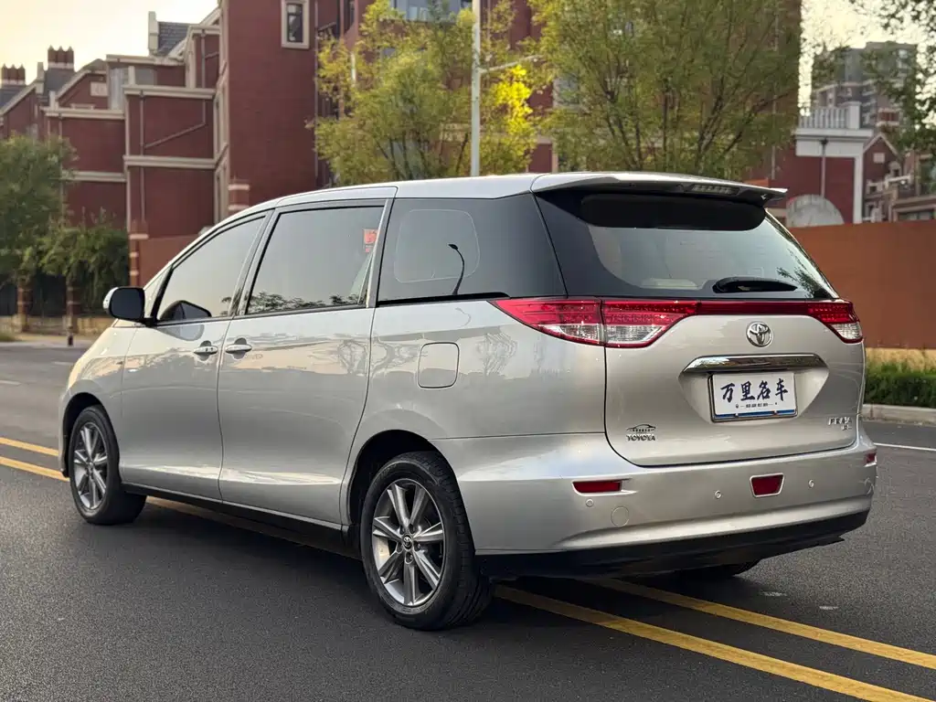 Toyota Previa — миниатюра 26