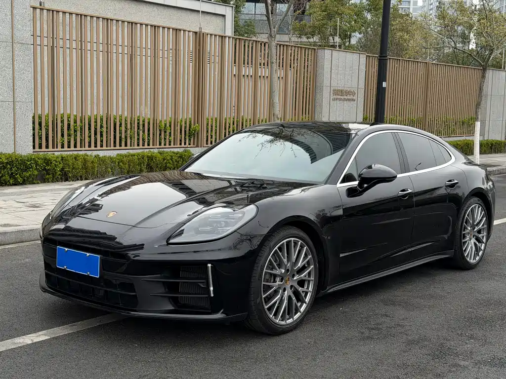 Porsche Panamera 2024