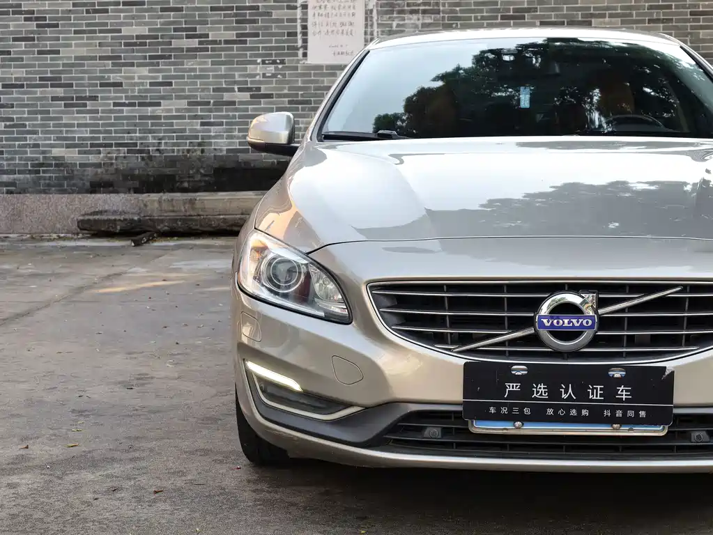 Volvo S60 — миниатюра 18