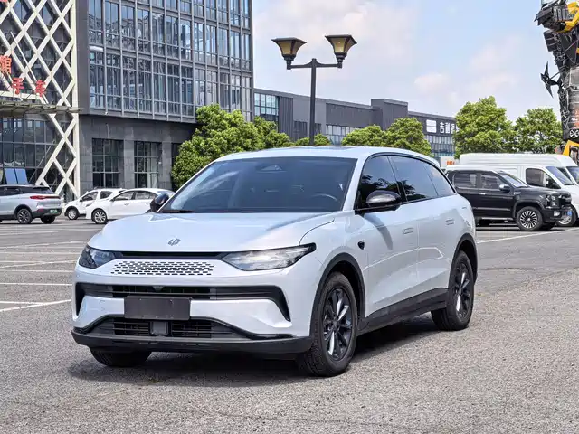 2023 Leapmotor C11