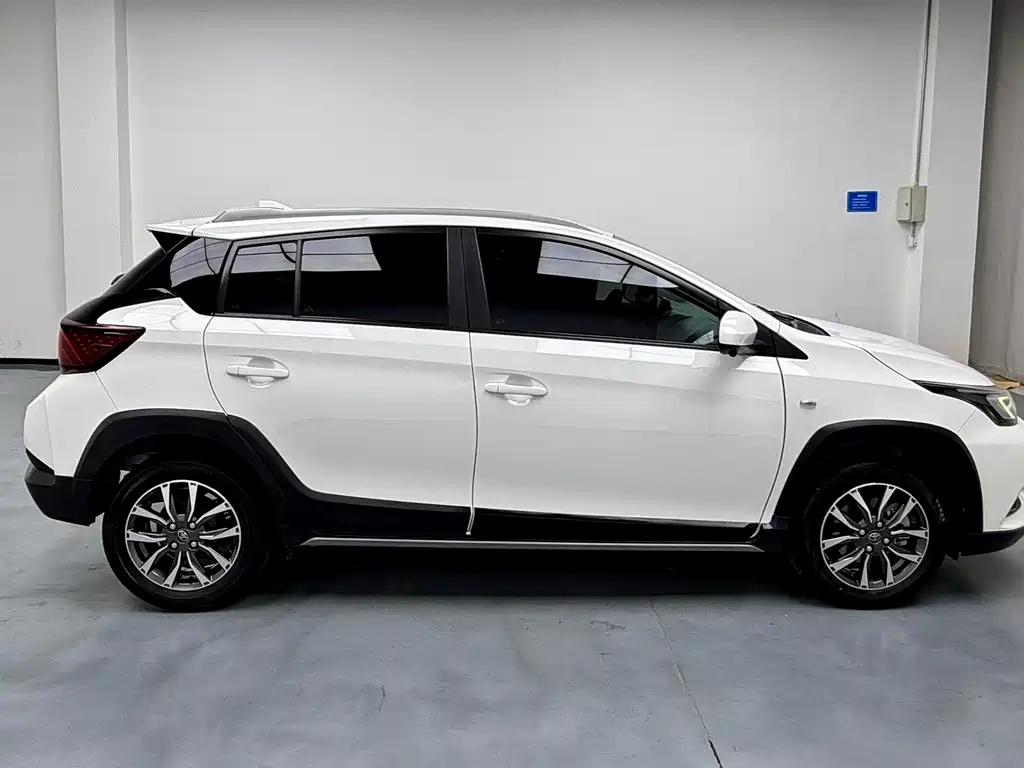 TOYOTA YARIS L ZHIXUAN