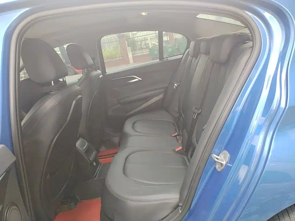 BMW 1 Series — миниатюра 17