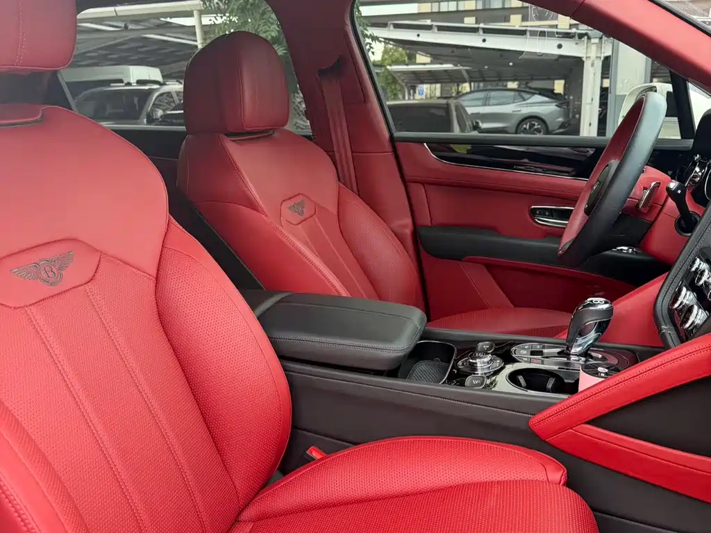 Bentley Bentayga — миниатюра 21