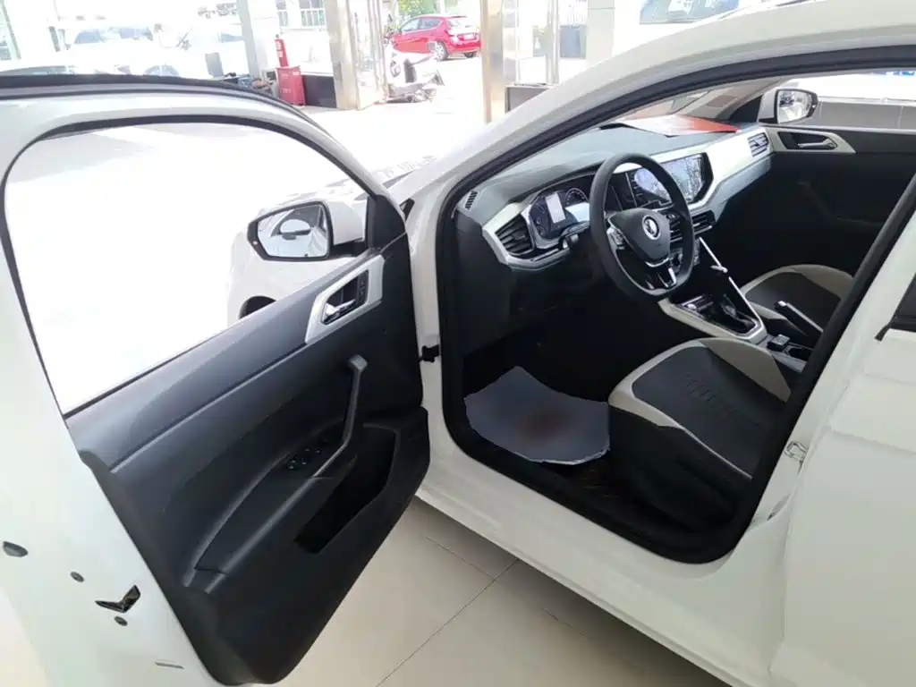 Volkswagen Polo — миниатюра 16