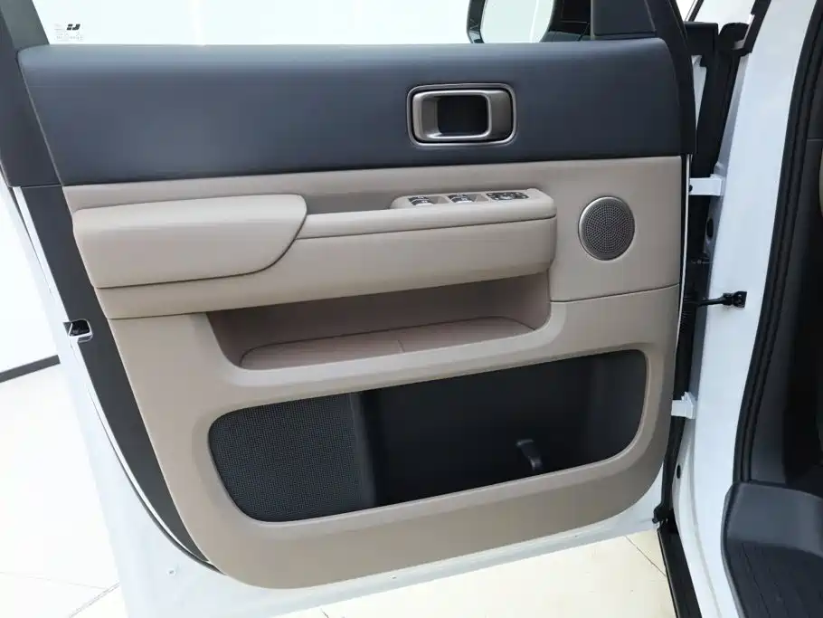Li Auto Li MEGA — миниатюра 20