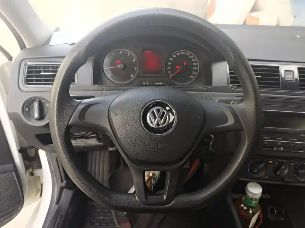 Volkswagen Santana — миниатюра 11