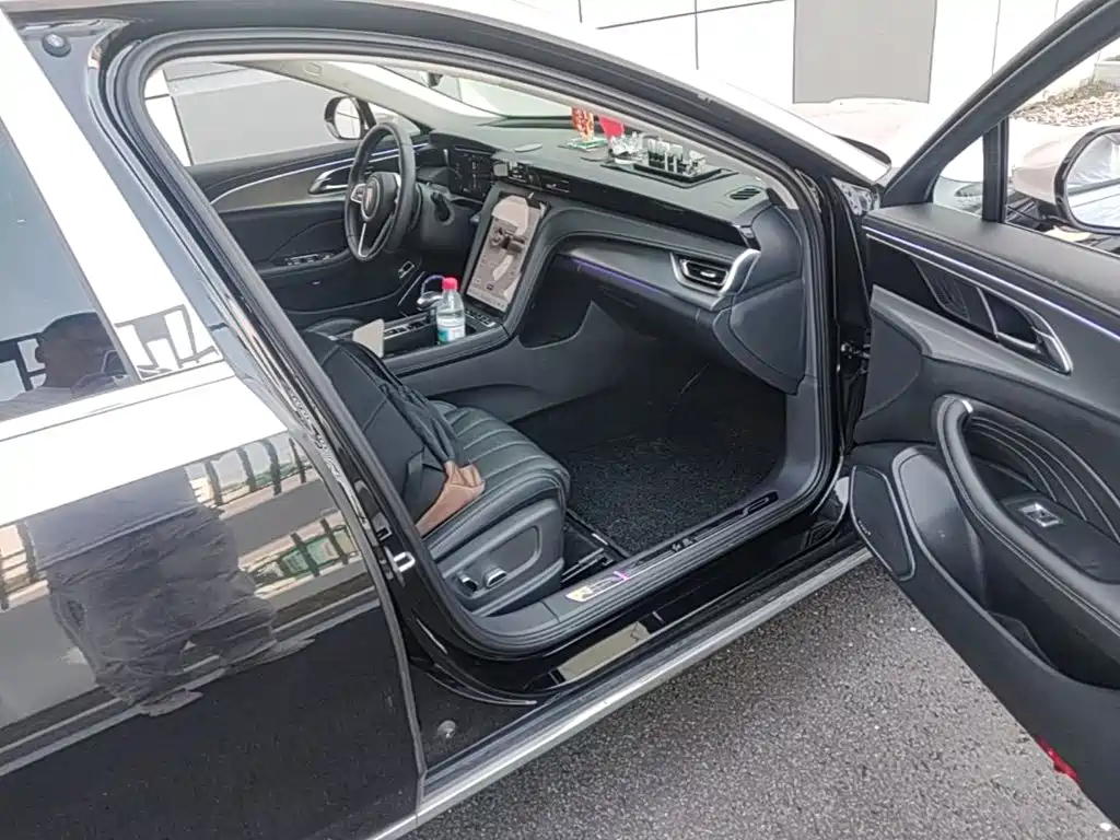 Hongqi Hongqi H5 — миниатюра 9