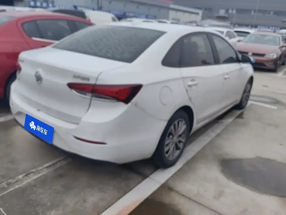 Buick Excelle — миниатюра 3