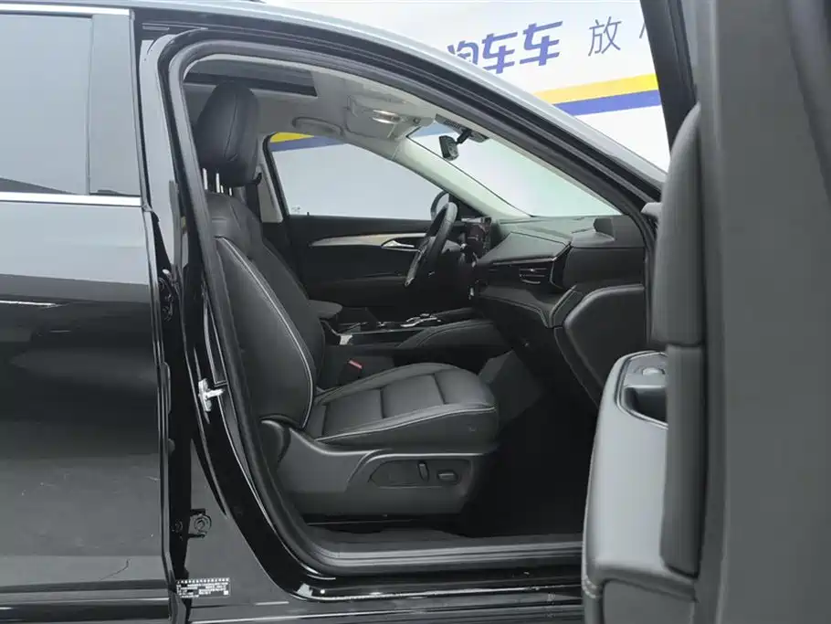 Buick Envision Plus Plus 2025 Plus 28T Platinum