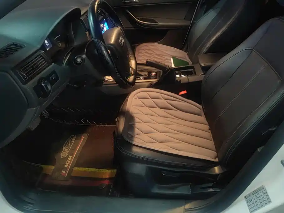 Qoros Qoros 3 — миниатюра 9