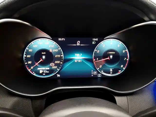 Mercedes-Benz C-Class — миниатюра 10