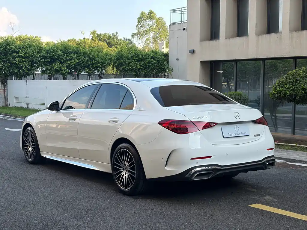 Mercedes-Benz C-Class — миниатюра 10