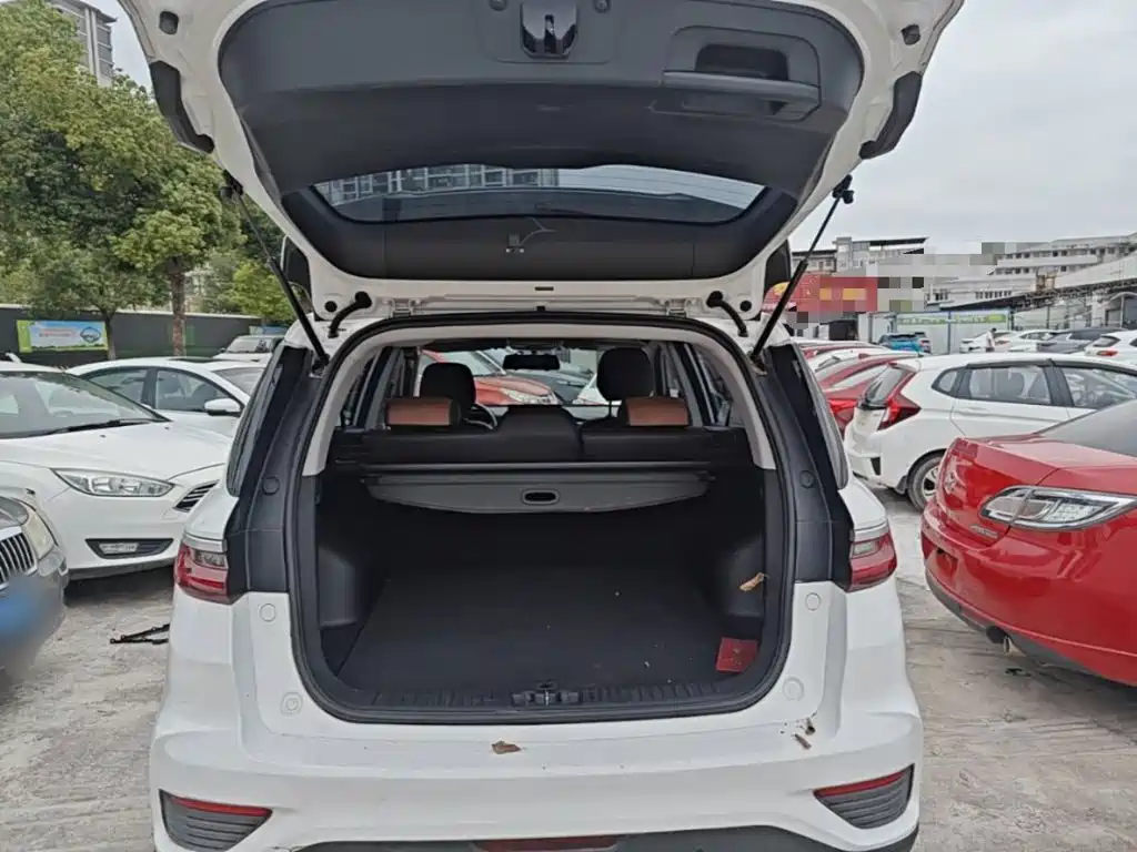 Geely Vision X6 — миниатюра 19