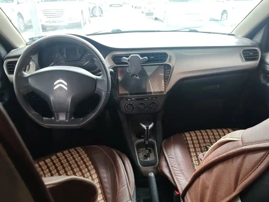 Citroen Elysee — миниатюра 14