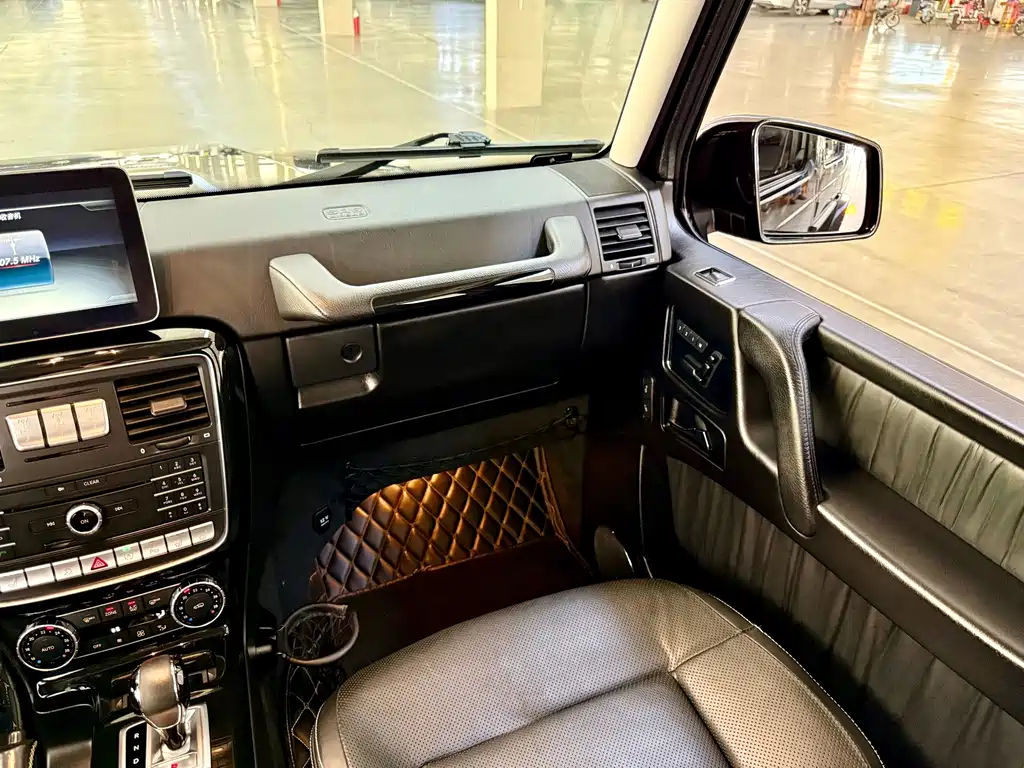 Mercedes-Benz G-Class — миниатюра 13