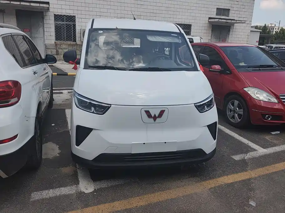 Wuling Yangguang — миниатюра 2