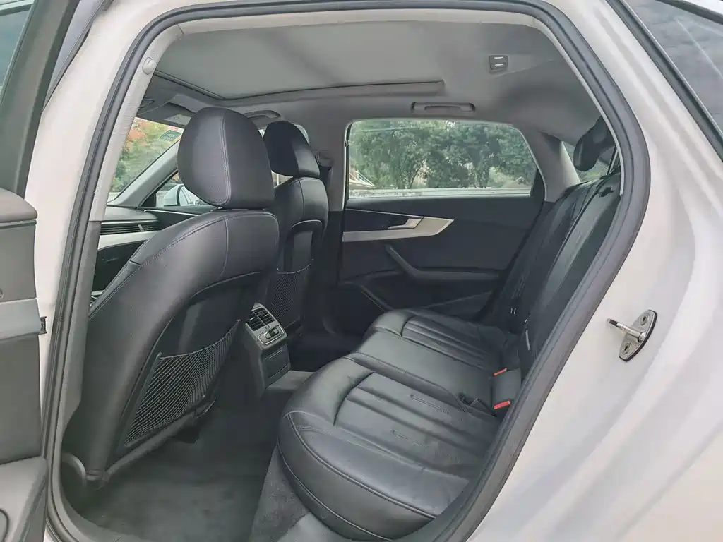 Audi A4L — миниатюра 6