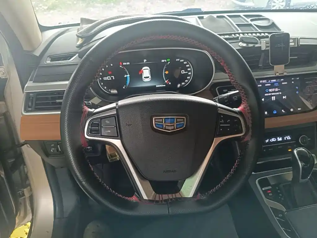Geely Vision S1 — миниатюра 11
